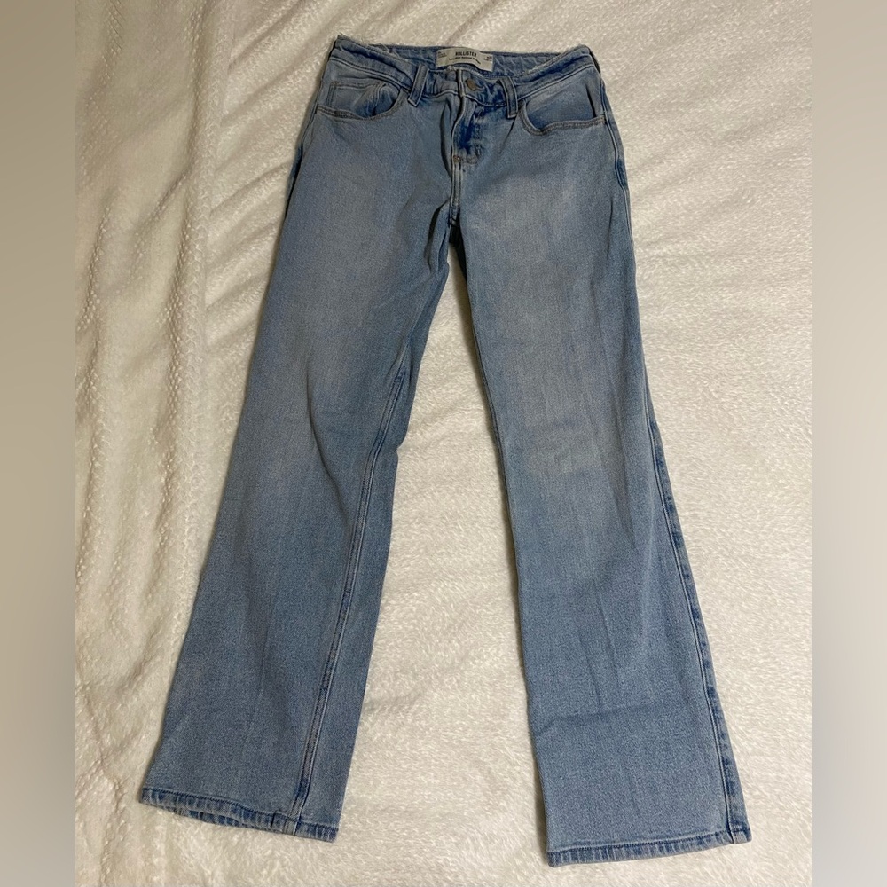Hollister Low Rise Relaxed Straight (Regular) Jeans ✨